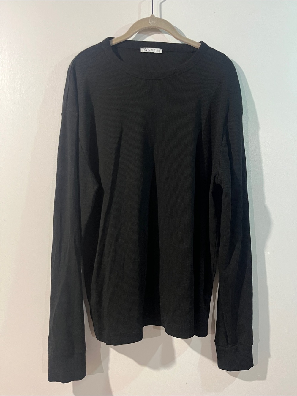Zara Men’s Black Long Sleeve Crewneck Ribbed Tee